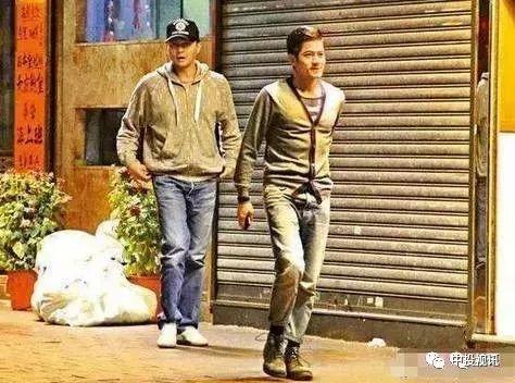 娱乐圈吃瓜兄弟是谁啊图片,他是谁? 第1张 娱乐圈吃瓜兄弟是谁啊图片,他是谁? 第1张